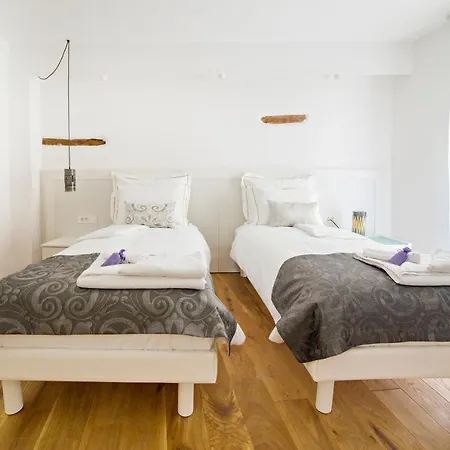 Bed & Breakfast Memento 4*