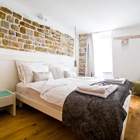 Couette-café Memento 4*